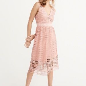 Abercrombie & Fitch Lace Zip-Midi Dress pink XS